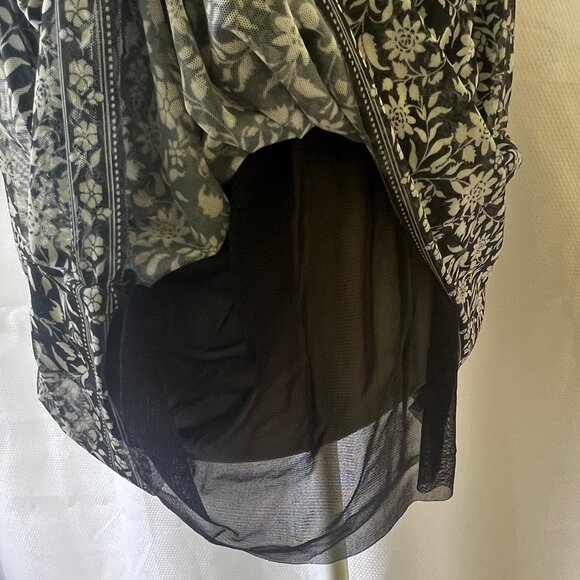 Max Studio Women's Blouse - Picture 7 of 10